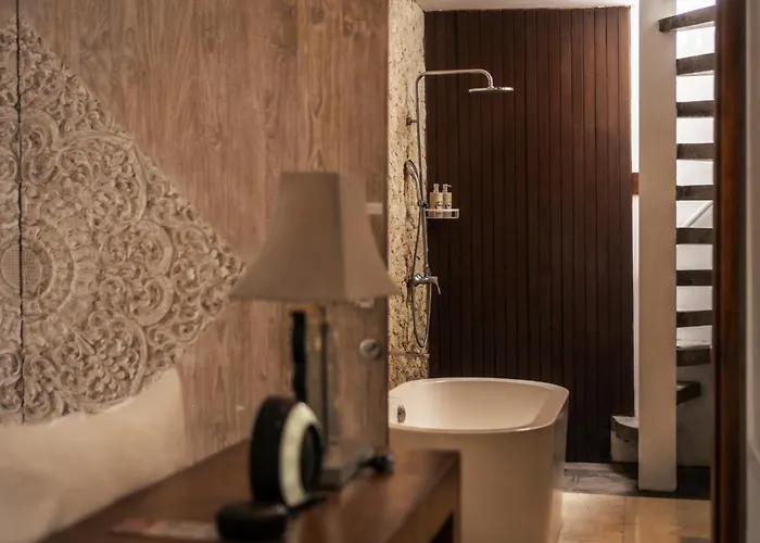 فيلة The By Ini Vie Hospitality *